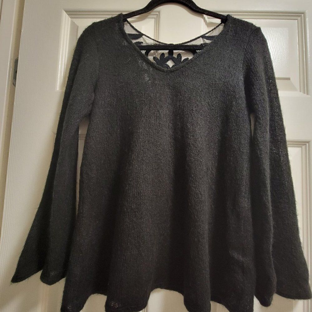 ‎Poppermint Long Sleeve Lace Hem Black Blouse
